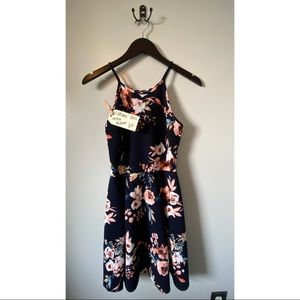 Women’s Summer Dress - stretchy and super comfy! $10 size Medium